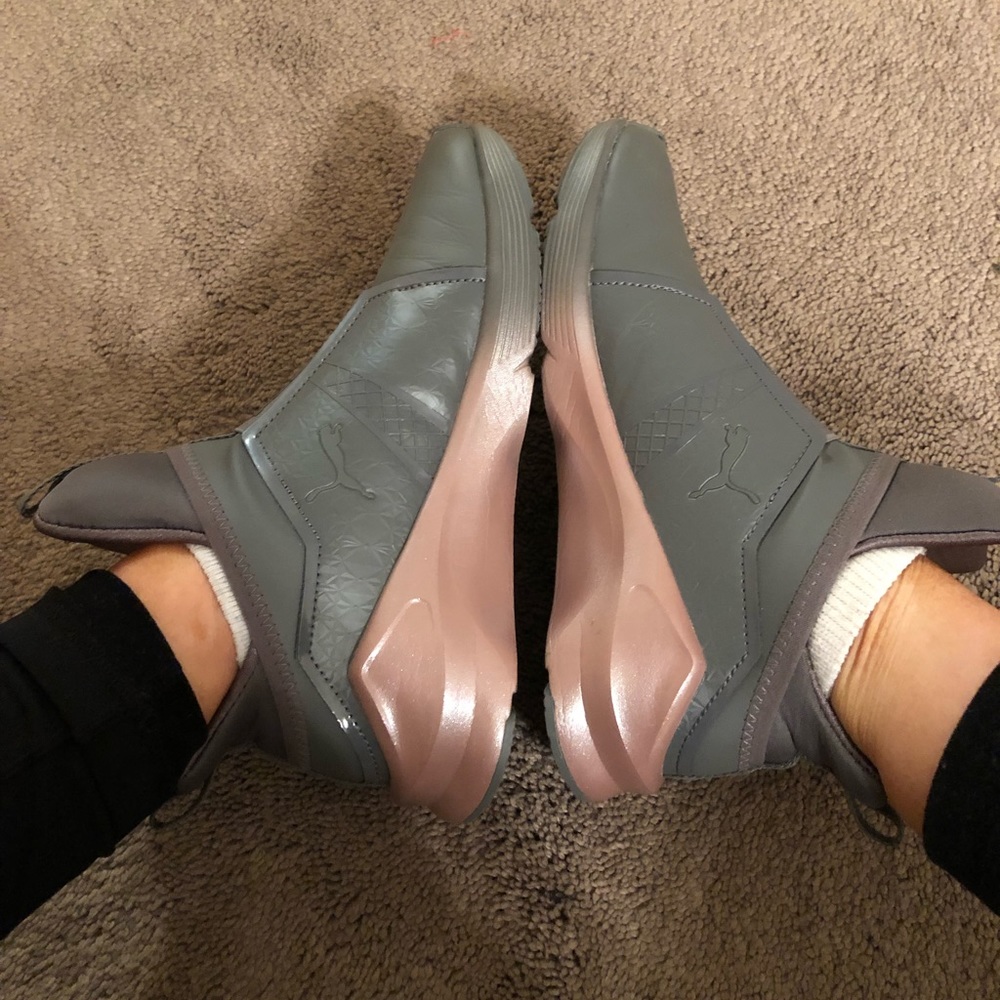grey & pink puma tennis shoes